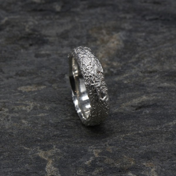 Anillo Lava irregular