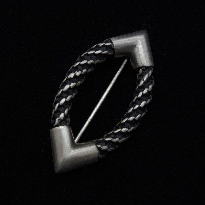 Broche Sut 2
