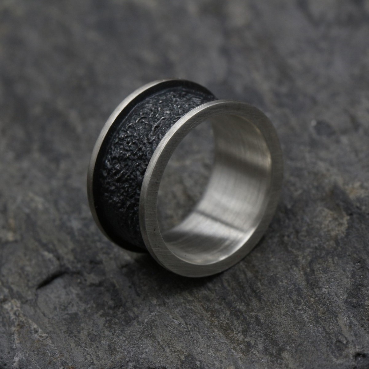 Anillo Lava bata