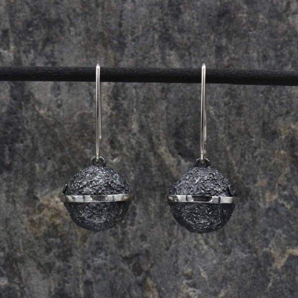 Ball earrings Lava