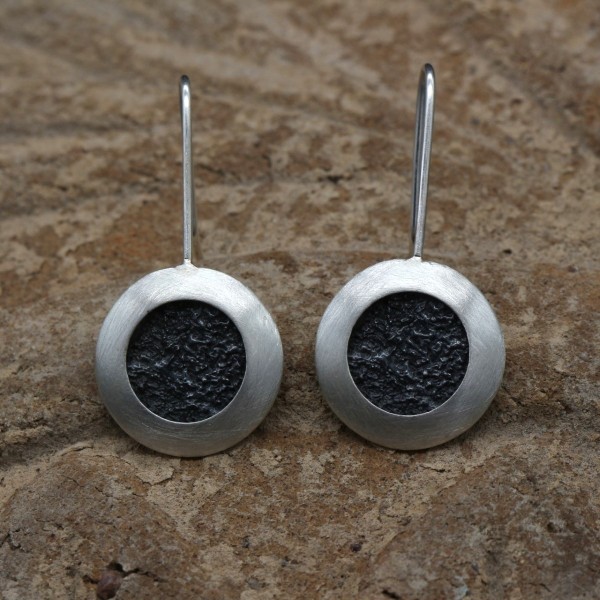 Earrings center Lava