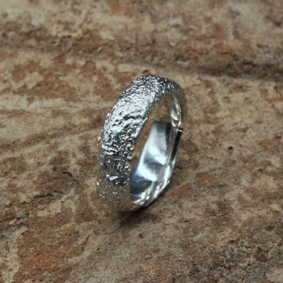 Anillo Lava irregular
