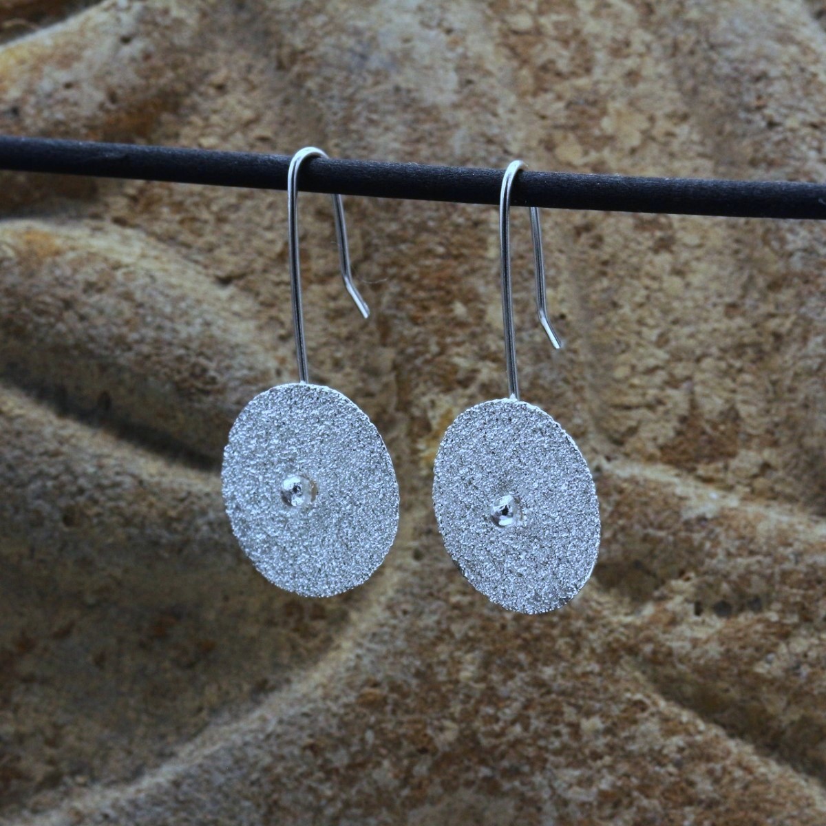 Round earrings Pol Lava