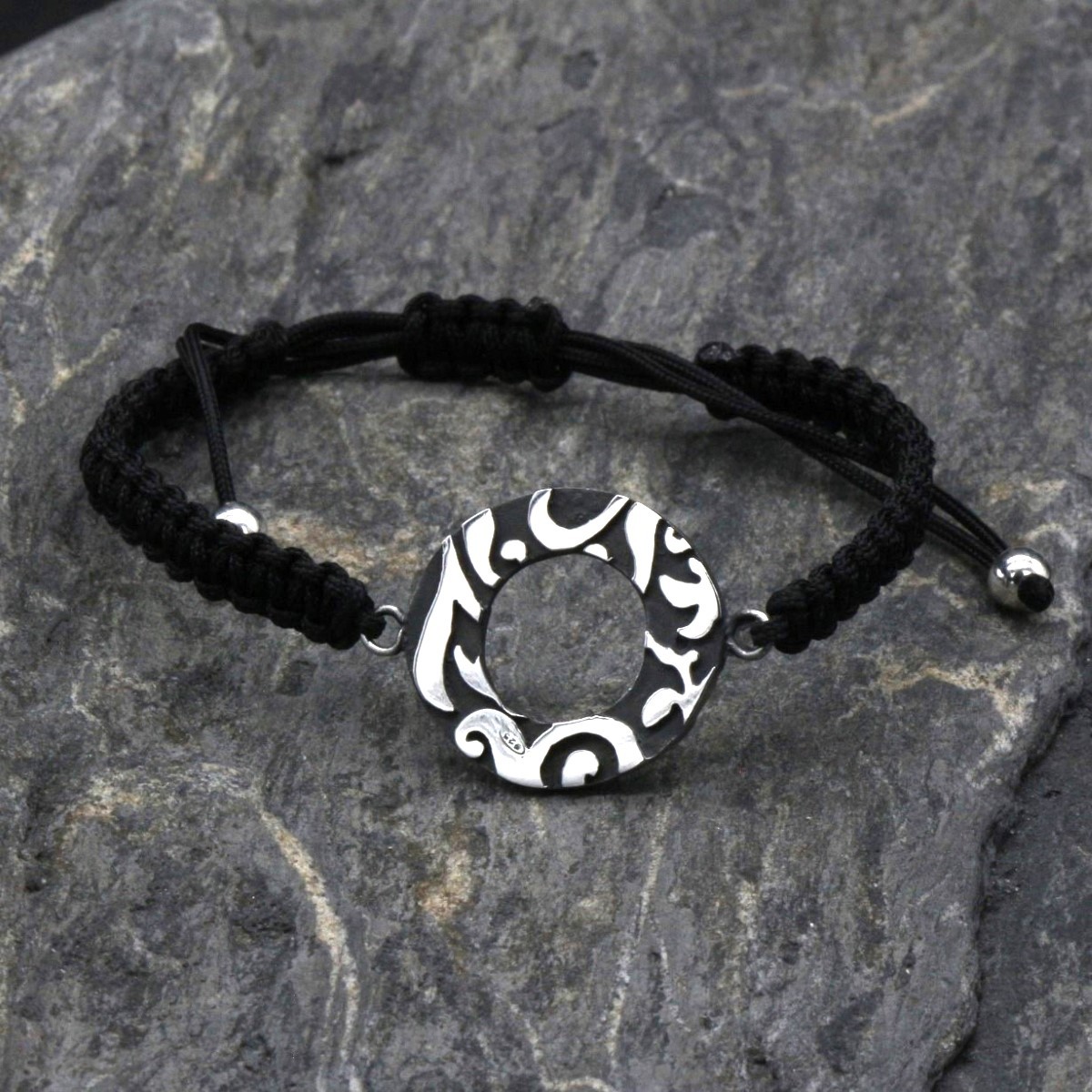 Sueños macrame donut bracelet