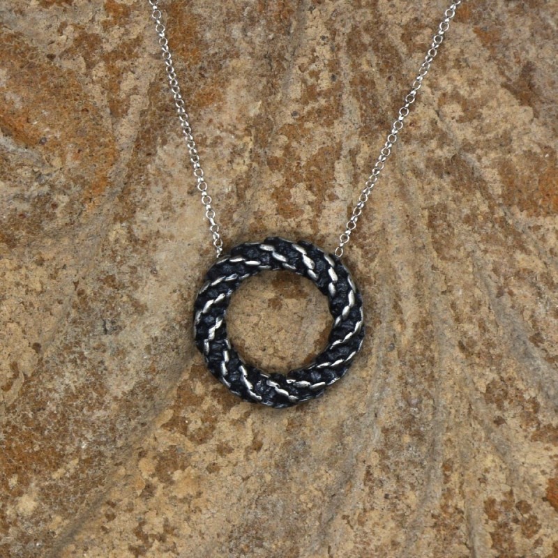 Pendant Sut 2