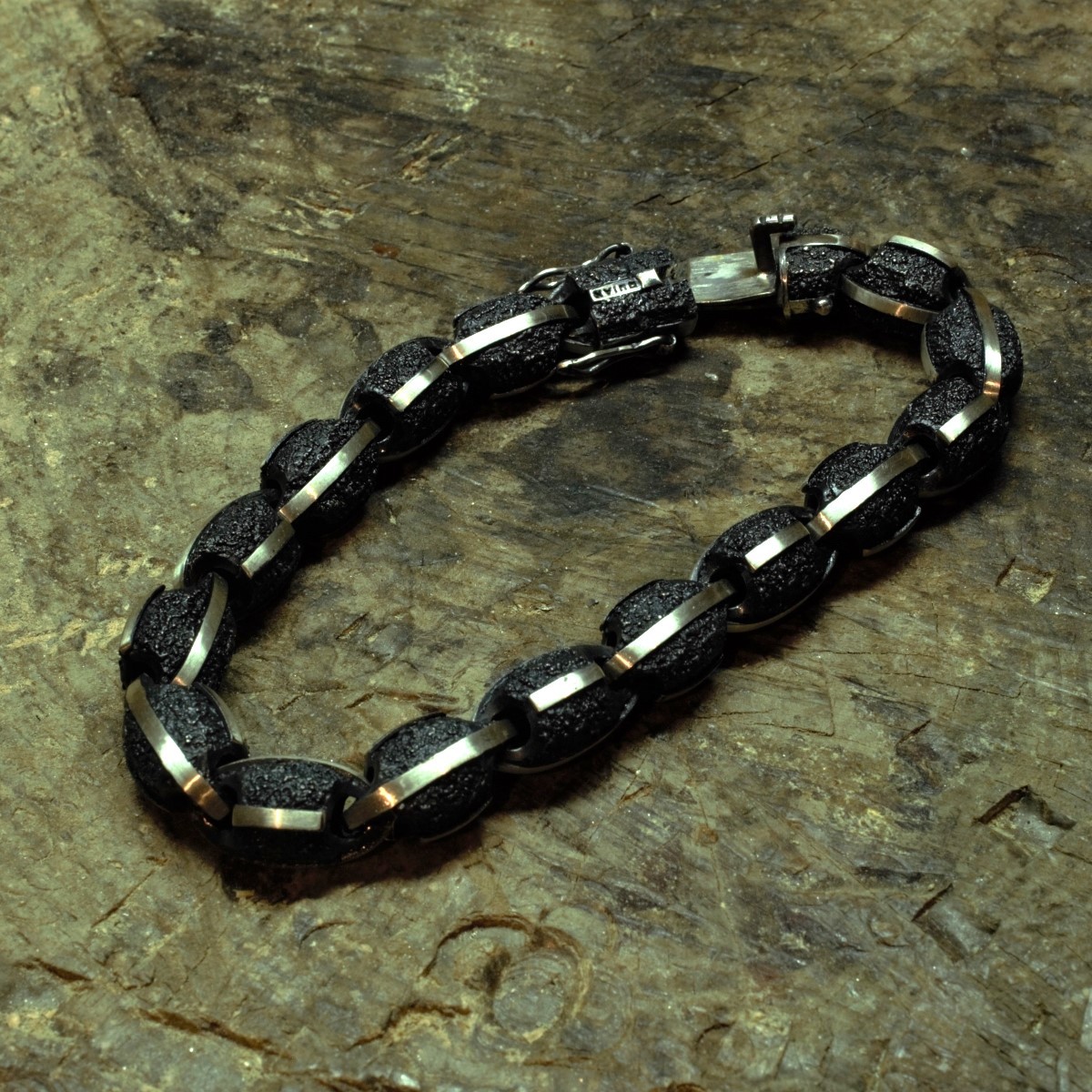 Pulsera Lava articulada