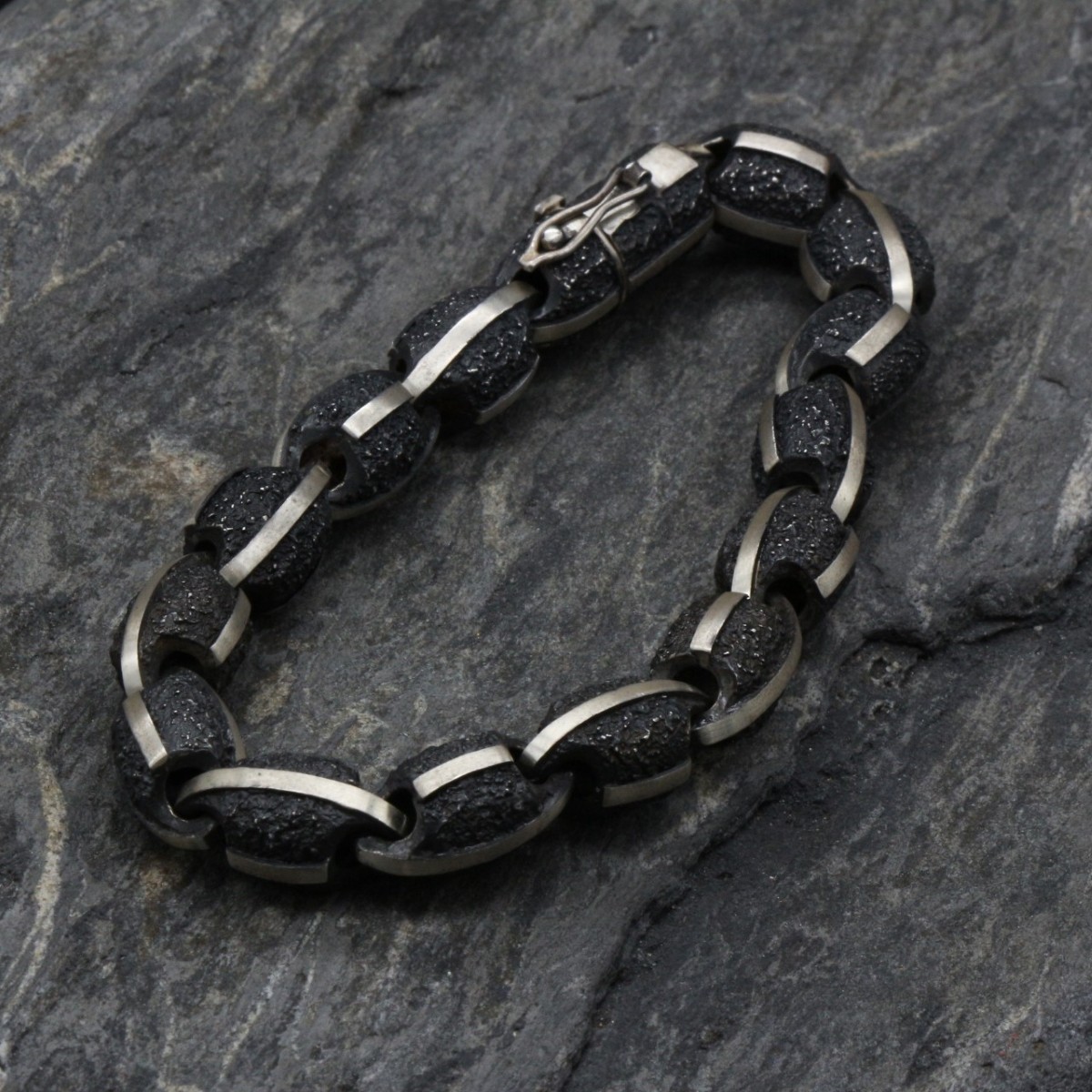 Articulated Lava Bracelet